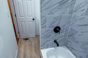 8714 S Commercial Ave, Chicago, IL 60617 - Photo 10