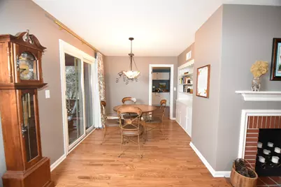 111 W Prairie Avenue, Wheaton, IL 60187 - Photo 6