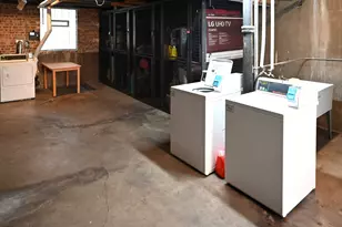 6833 N Oakley Ave, Chicago, IL 60645 - Photo 16