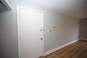 6833 N Oakley Ave, Chicago, IL 60645 - Photo 14