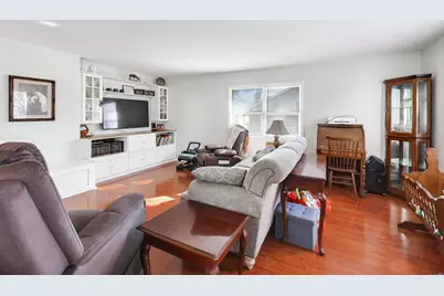 401 E Lincoln Street, Sycamore, IL 60178 - Photo 6