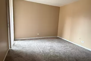 5500 Hillcrest Ln, Lisle, IL 60532 - Photo 8