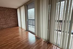 5500 Hillcrest Ln, Lisle, IL 60532 - Photo 4