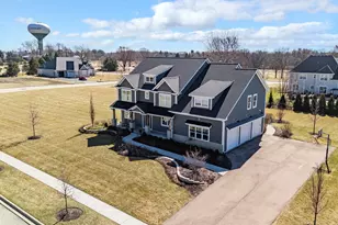 210 Whittemore Dr, Sycamore, IL 60178 - Photo 2