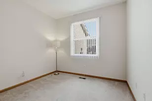 1547 W Cadillac Circle, Romeoville, IL 60446 - Photo 16