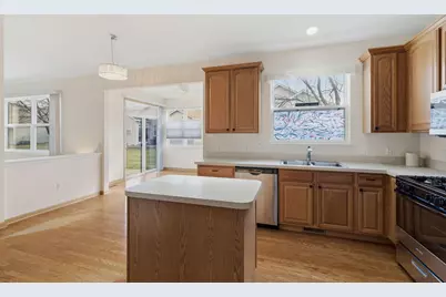 1547 W Cadillac Circle, Romeoville, IL 60446 - Photo 8