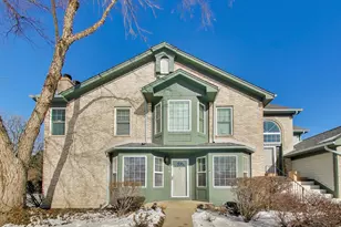 418 Kresswood Dr, McHenry, IL 60050 - Photo 2