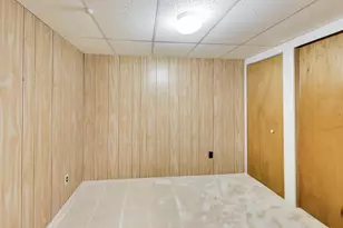 418 Kresswood Dr, McHenry, IL 60050 - Photo 12