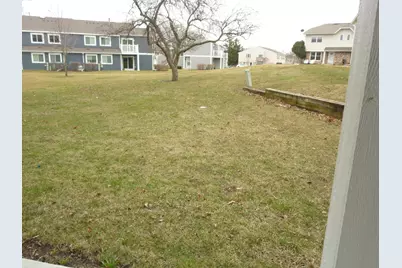 411 Drake Circle #411, Schaumburg, IL 60193 - Photo 4