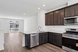 545 Yosemite Wy, Mundelein, IL 60060 - Photo 8