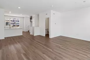 545 Yosemite Wy, Mundelein, IL 60060 - Photo 4