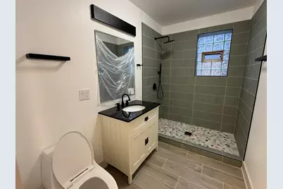 7812 S Paxton Avenue, Chicago, IL 60649 - Photo 4