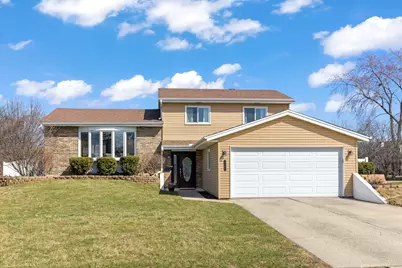 1551 Briarcliffe Boulevard, Wheaton, IL 60189 - Photo 1