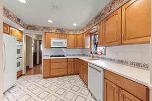 928 S Hillcrest Ave, Elmhurst, IL 60126 - Photo 8