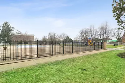 1633 N Windsor Drive #113, Arlington Heights, IL 60004 - Photo 12