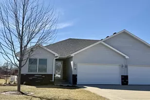 298 Sunset Blvd, Oglesby, IL 61348 - Photo 1