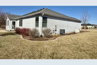 298 Sunset Boulevard, Oglesby, IL 61348 - Photo 2