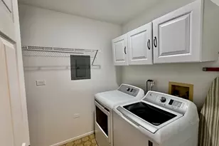 601 Eastview Ct, Schaumburg, IL 60194 - Photo 16