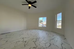 601 E Hickory St, Chatsworth, IL 60921 - Photo 2