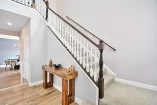2 Potter Ct, Hawthorn Woods, IL 60047 - Photo 4