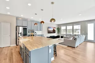 2 Potter Ct, Hawthorn Woods, IL 60047 - Photo 8