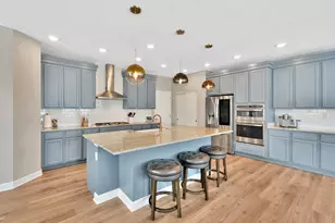 2 Potter Ct, Hawthorn Woods, IL 60047 - Photo 6