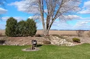 457 Davis Dr, Sycamore, IL 60178 - Photo 32