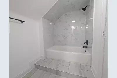 1520 W Melrose Street #2F, Chicago, IL 60657 - Photo 8