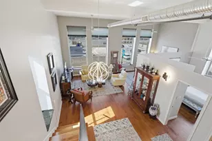 212 N Center St, Bloomington, IL 61701 - Photo 14