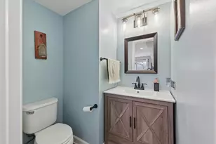 179 Locksley Dr, Streamwood, IL 60107 - Photo 16