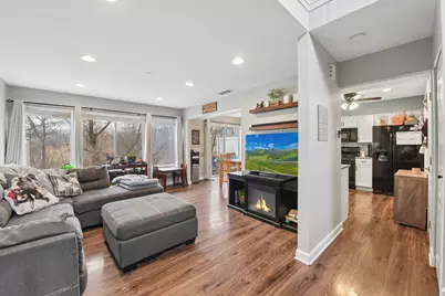 179 Locksley Drive, Streamwood, IL 60107 - Photo 4