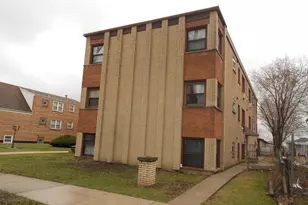 6122 S Kolmar Ave, Chicago, IL 60629 - Photo 2