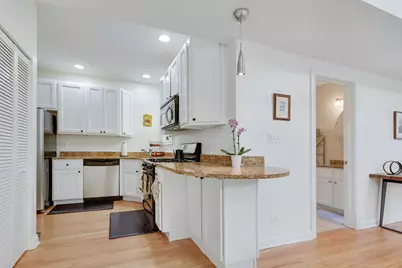 1009 N Oakley Boulevard #2W, Chicago, IL 60622 - Photo 8