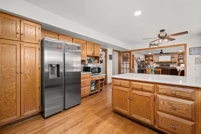 1020 Berkshire Court, Sycamore, IL 60178 - Photo 20