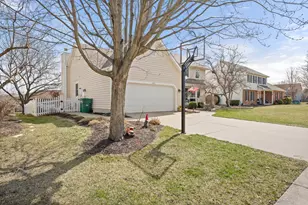 1020 Berkshire Ct, Sycamore, IL 60178 - Photo 6