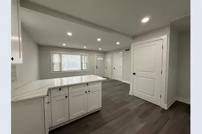 16752 Artesian Avenue, Hazel Crest, IL 60429 - Photo 2