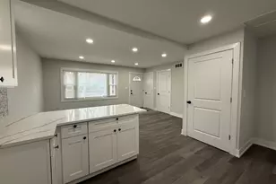 16752 Artesian Ave, Hazel Crest, IL 60429 - Photo 2