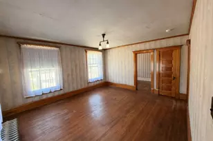 622 N Monroe St, Clifton, IL 61727 - Photo 32