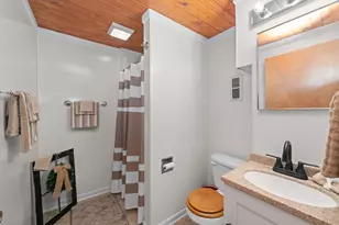 2405 Glen Cir E, Sycamore, IL 60178 - Photo 16