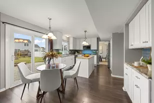 1371 E Braymore Circle, Naperville, IL 60564 - Photo 14