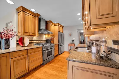 2S168 Mayfield Lane, Glen Ellyn, IL 60137 - Photo 8