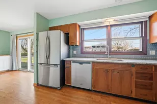 203 Fairview Dr, Saint Charles, IL 60174 - Photo 18