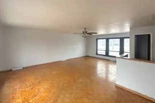 17807 Grandview Dr, Hazel Crest, IL 60429 - Photo 6
