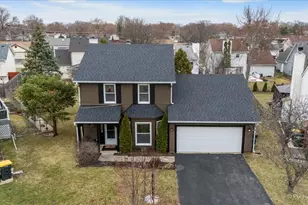 6 Juniper Ct, Streamwood, IL 60107 - Photo 1