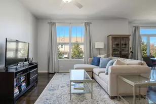 2368 N Brett Ln, Palatine, IL 60074 - Photo 4