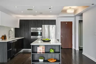 130 N Garland Ct, Chicago, IL 60602 - Photo 10