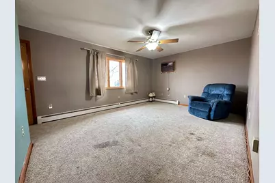 3912 Emerson Road, Sterling, IL 61081 - Photo 4