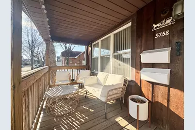 5758 W Warwick Avenue, Chicago, IL 60634 - Photo 2