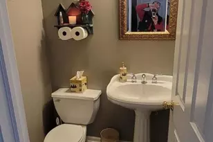 4700 Stonewall Ave, Downers Grove, IL 60515 - Photo 10