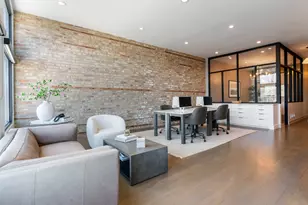 2370 N Elston Ct, Chicago, IL 60614 - Photo 2